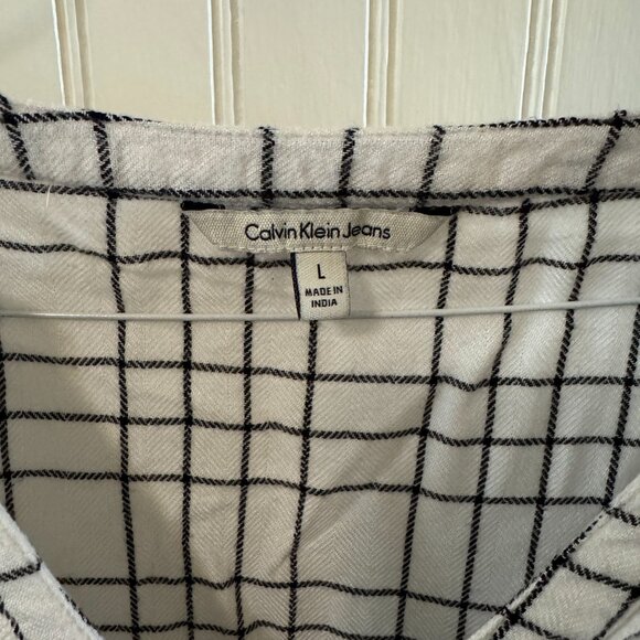 Calvin Klein White/Black Plaid Button Down Shirt (Size L) - Picture 2 of 3